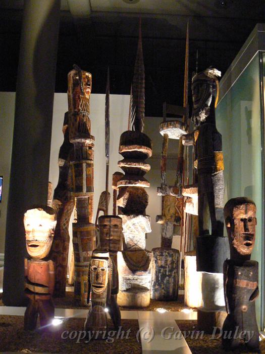 Tiwi sculptures, South Australian Museum P1030620.JPG